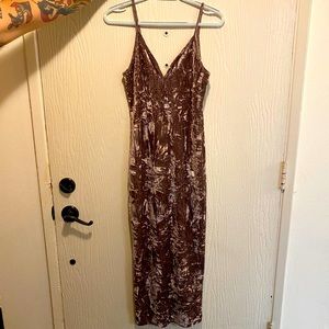 Velvet mauve midi dress